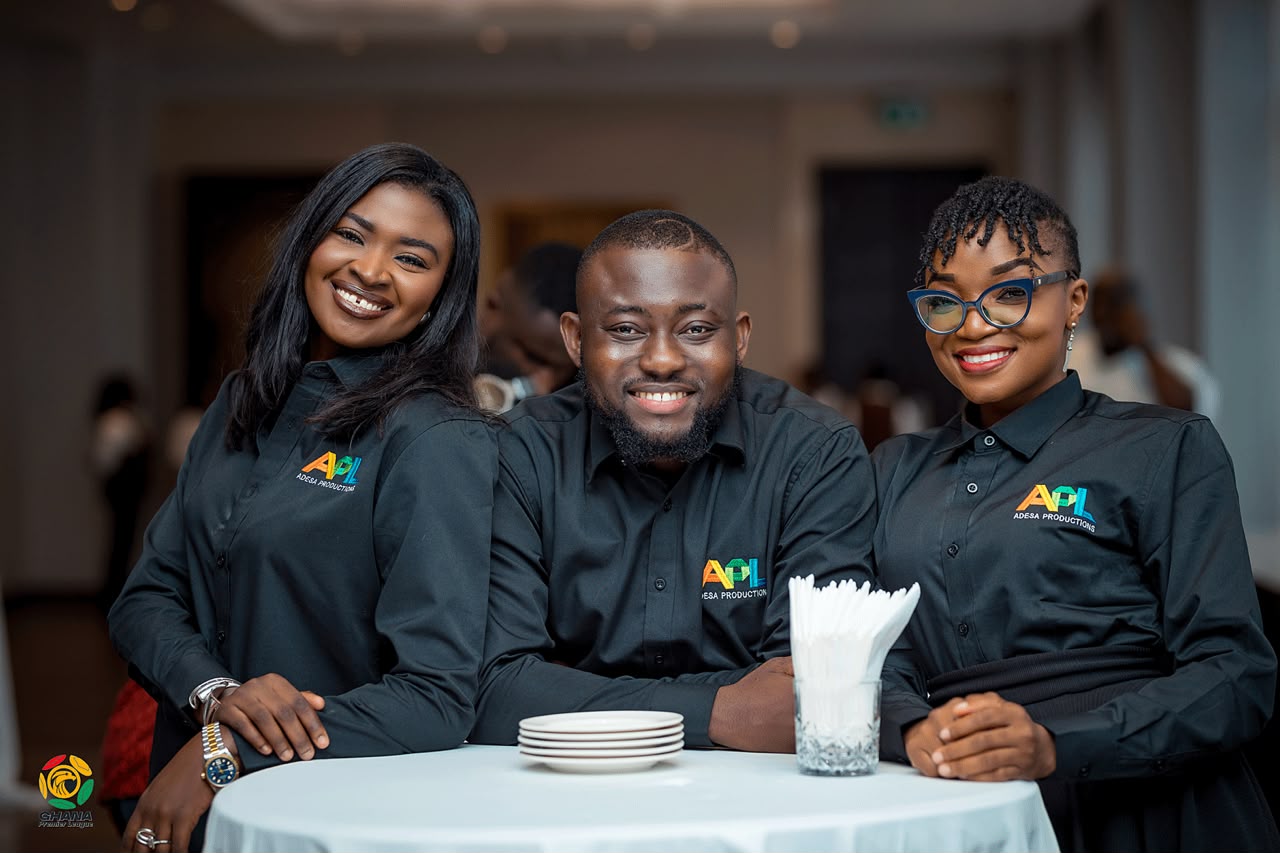 APL team members at an event